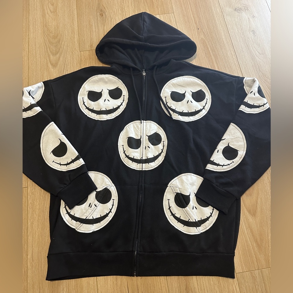 Hot Topic Black and White Tim Burton The Nightmare before Christmas Hoodie zip